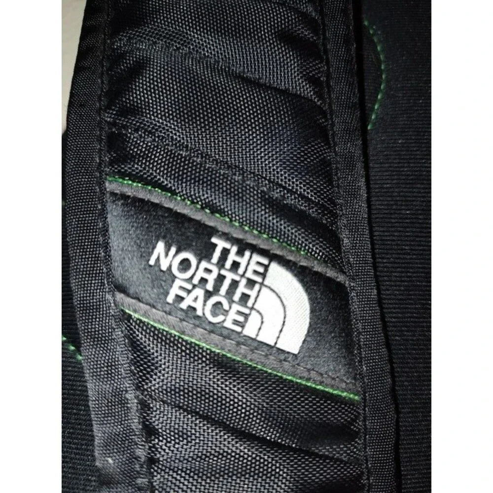 Adults The North Face Wasatch Hiking Climbing Black & Green Backpack